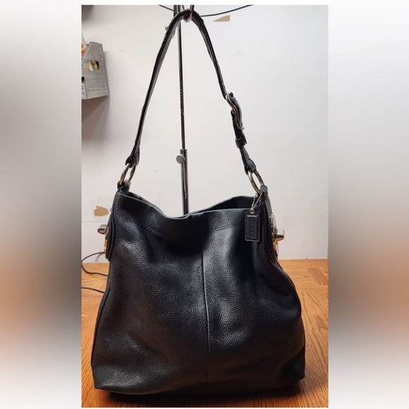 Stylish black Coach Penelope Hobo Leather handbag with silver hardware. - Picture 2 of 16
